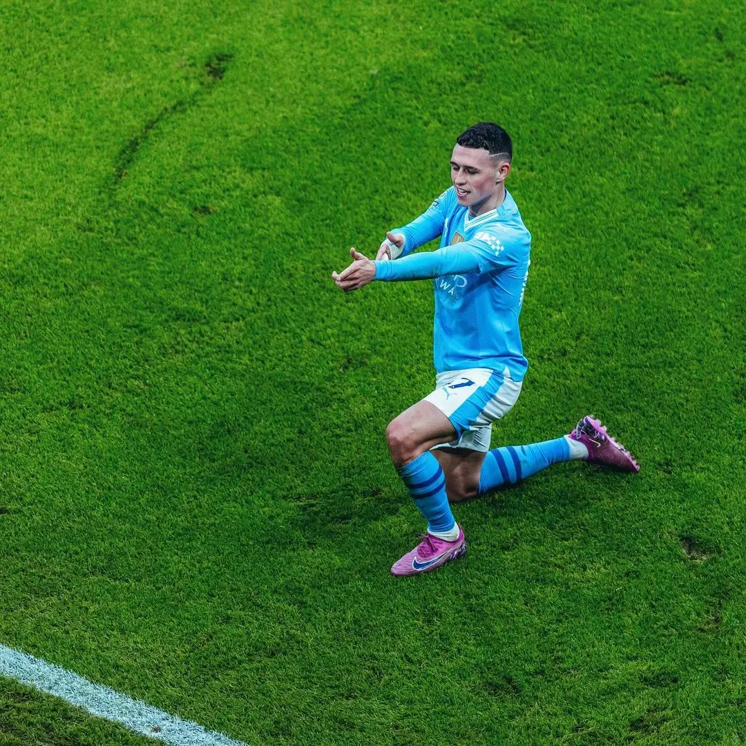 Foden celebrating goal vs Man united